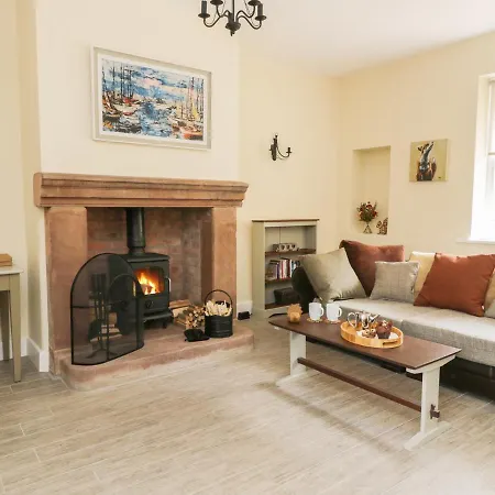 4 Spittal Farm, *
